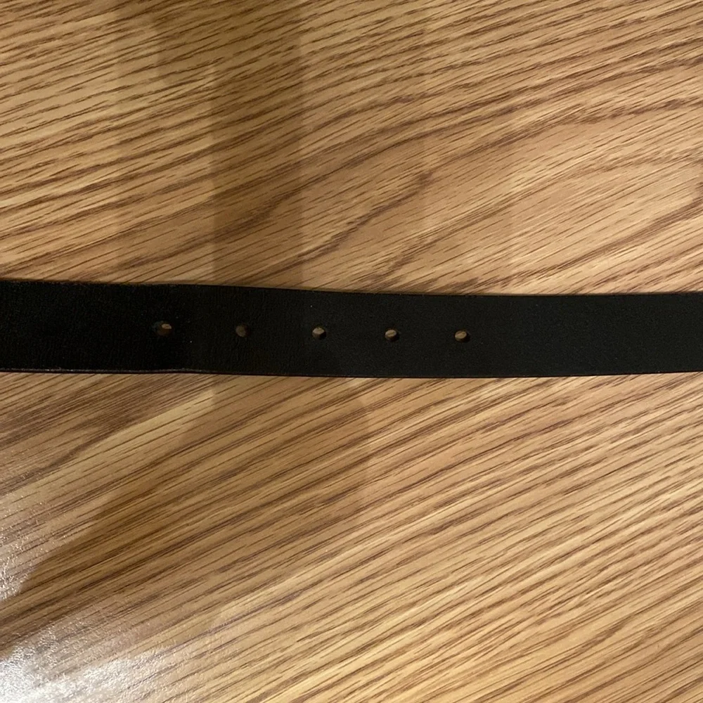 Gap Kids leather belt. Size: Kids L. Color: Black